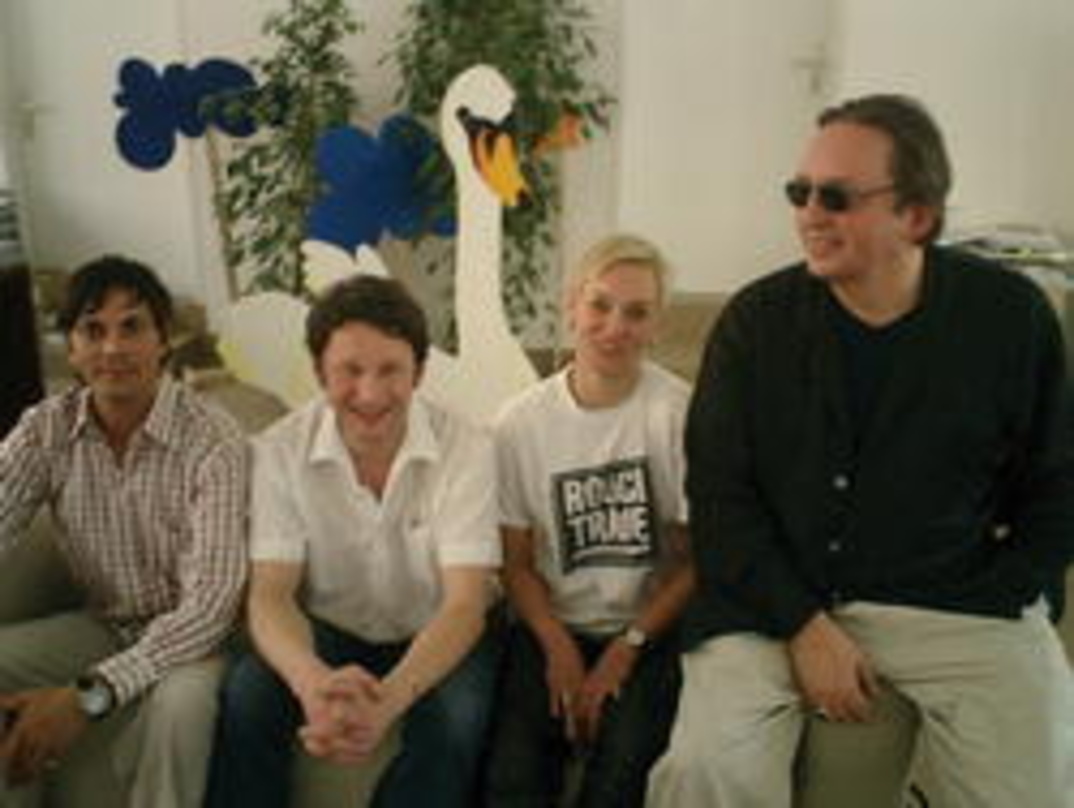 Wollen den Berliner Markt beleben (v.l.n.r.): Raik Hölzel (Kitty-Yo), Frank Klaffs (Sprecher der Labelcommission), Antje Lange (Sanctuary Records) und Borkowsky Akbar (Piranha Records)