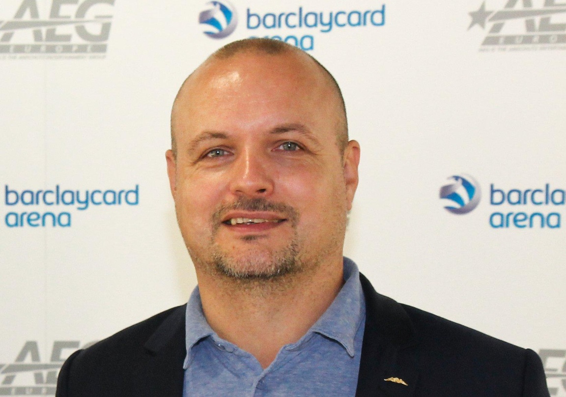 Schenkt den Besuchern der Barclaycard Arena WLAN: General Manager Steve Schwenkglenks