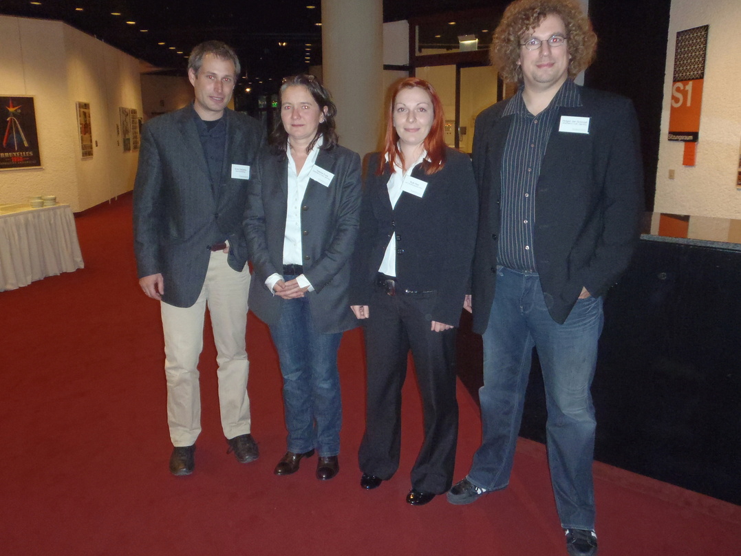 Zufrieden mit der Konferenz: Sabine Funk (2.v.l.) und Holger Jan Schmidt (rechts) von BN*PD mit Arne Cierjaks (Eco Controlling, l.) und Ruth Riel (NXP Veranstaltungsbetriebe/A)
