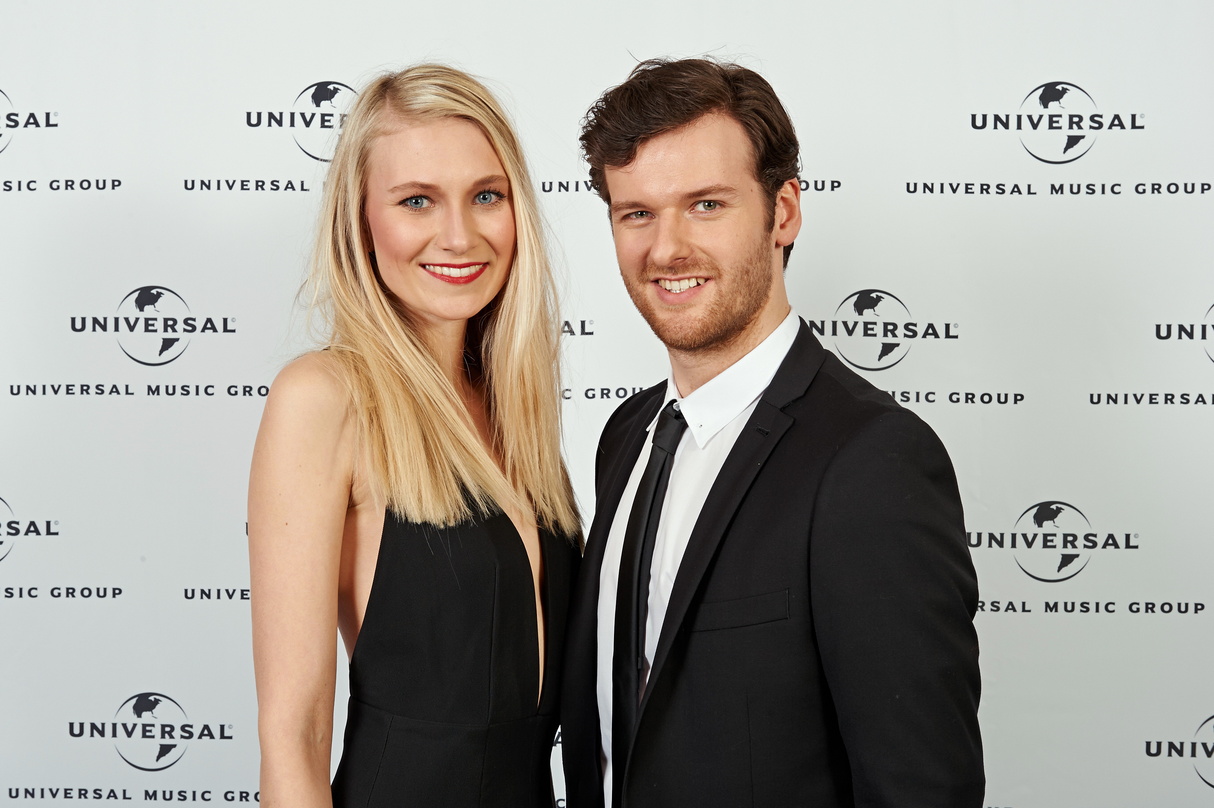 Treten bei der Premiere der German Songwriting Awards klive auf: Carolin Niemcyk und Daniel Grunenberg von Glasperlenspiel, hier beim Echo-Empfang von Universal Music im Jahr 2014
