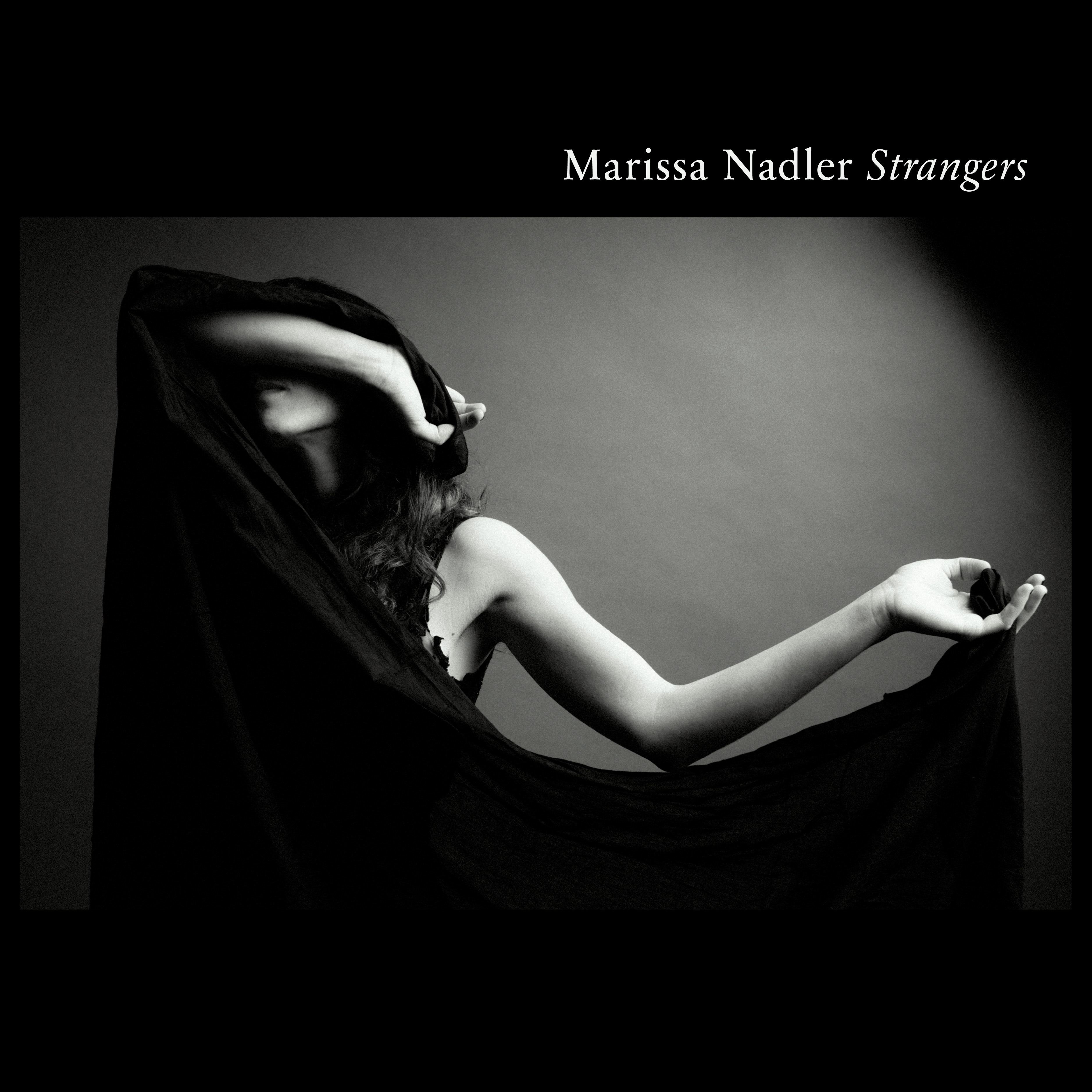Marissa Nadler – Strangers
