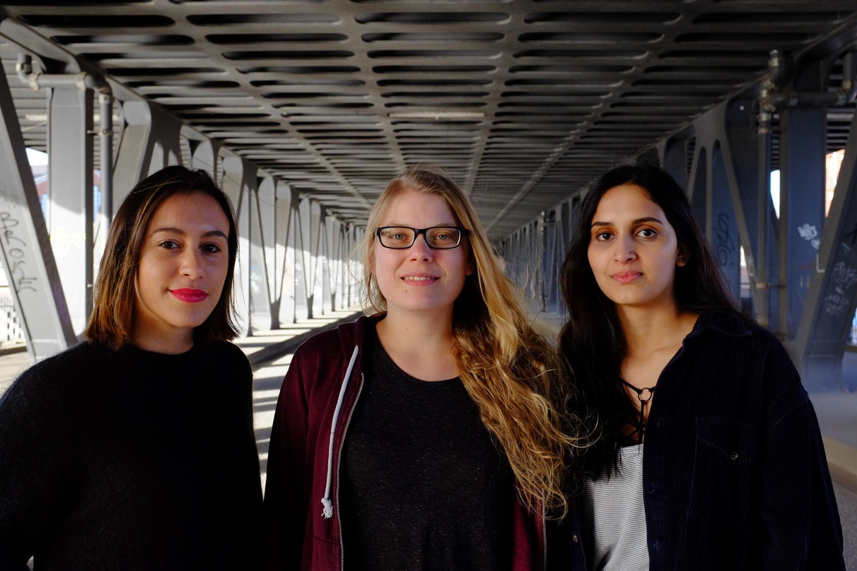 Bilden das Team Digital & Promotion (von links): Bruna Neves, Jenny Gottstein und Kiran Gill