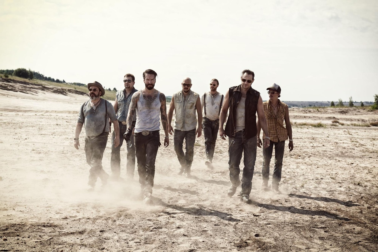 Durch den Staub ans Ziel: The BossHoss