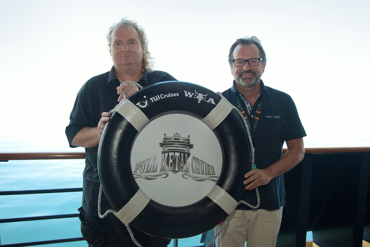 Holger Hübner (ICS Festival Service, links) und Richard J. Vogel (TUI Cruises)