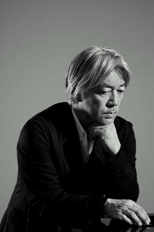 Sucht per Internetausschreibung noch einen Geiger oder eine Geigerin für die Konzerte: Ryuichi Sakamoto