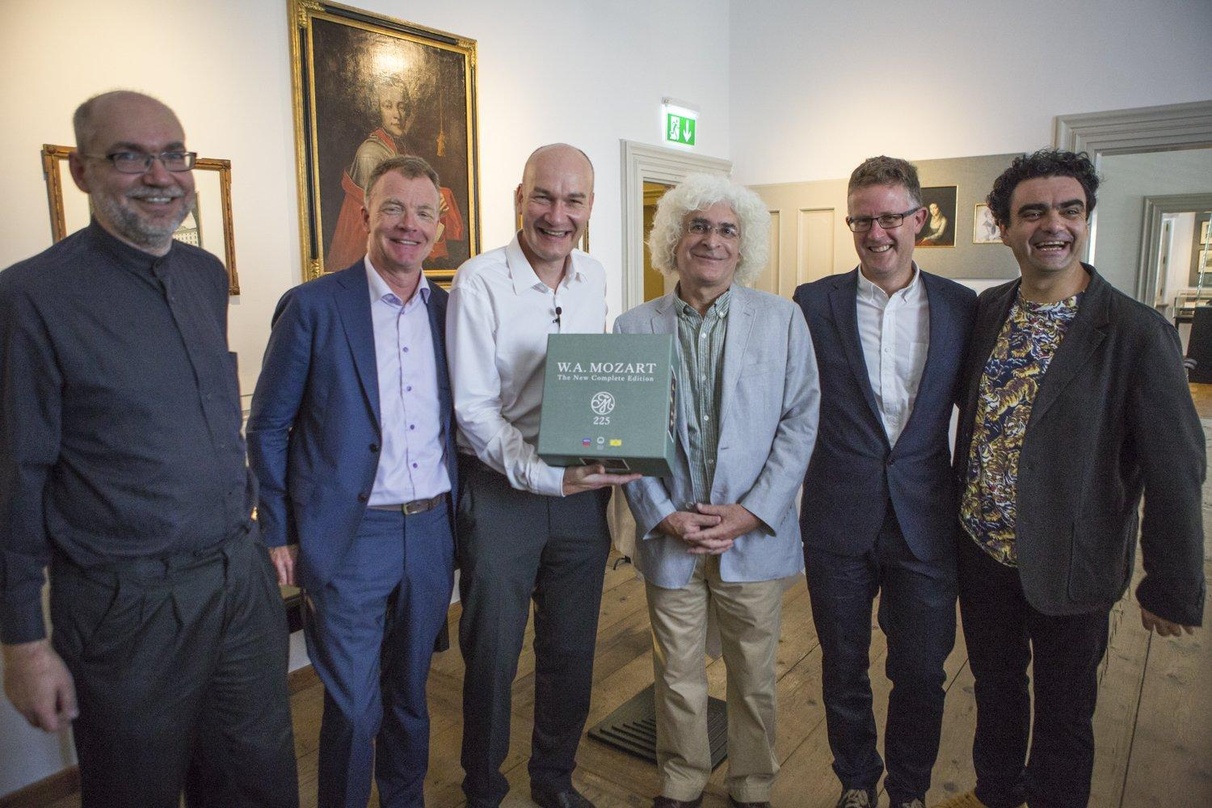 Bei der Präsentation in Mozarts einstigem Wohnhaus (von links): Ulrich Leisinger (Head of Research Stiftung Mozarteum Salzburg), Johannes Honsig-Erlenburg (Präsident Stiftung Salzburg Moza...