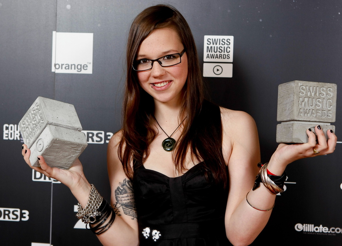 Gleich doppelt erfolgreich: Stefanie Heinzmann ...