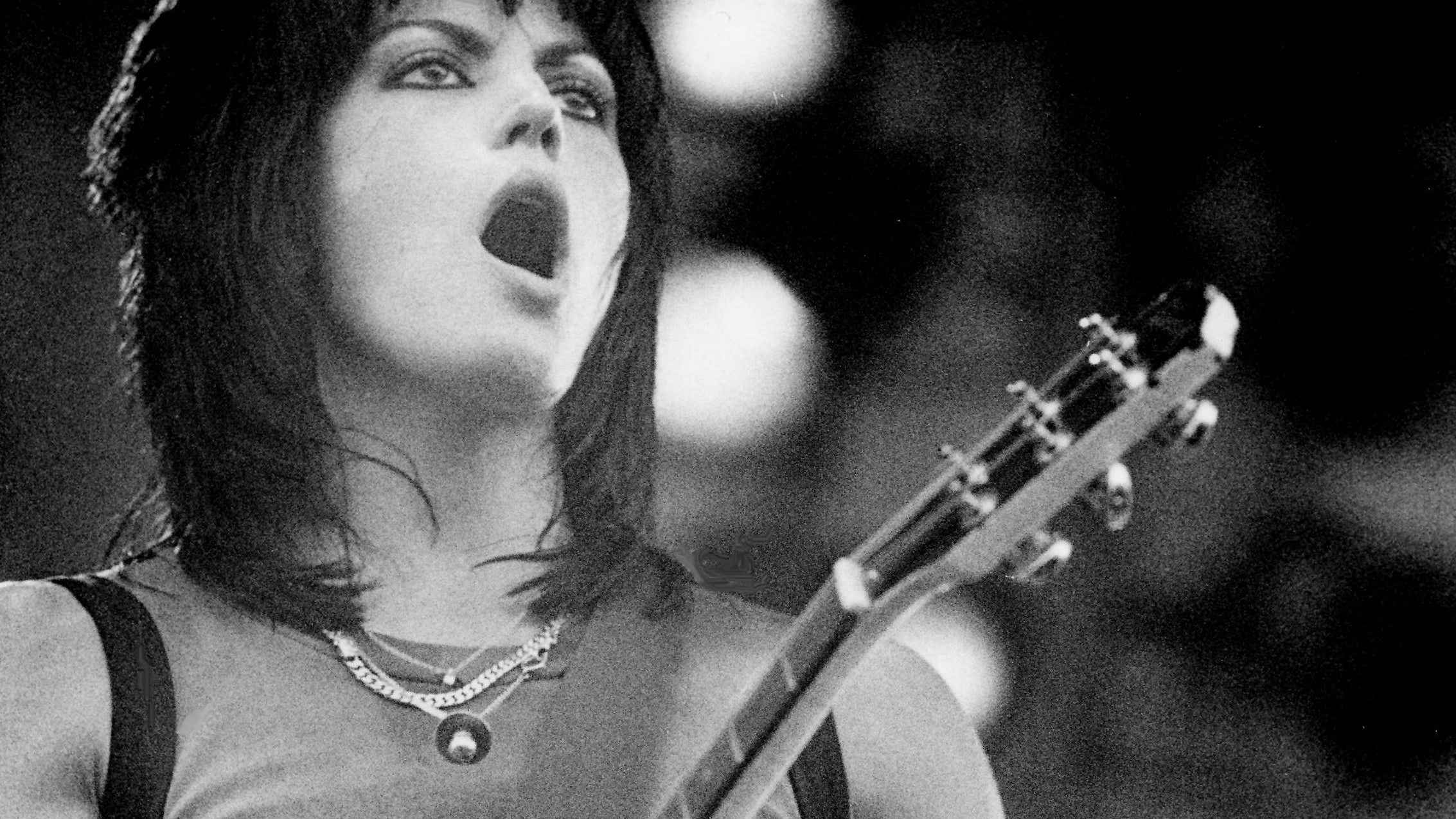9db9b20e 1b80 4795 952d 4b6a3ae12d83 Erhält nach 43 Jahren Gold für "I Love Rock'n'Roll": Joan Jett, hier ein Foto von 1983.