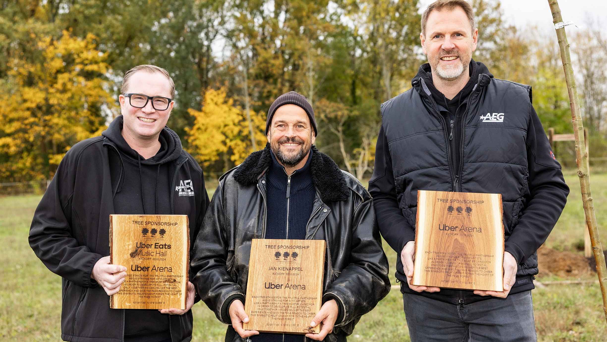 9e55bdb4 1357 4366 994a fc3116efc786 Sind nun auch in Berlin Waldmeister (von links): FOTO: Dirk Dreyer, Jan Kienappel und Ole Hertel (alle AEG).
