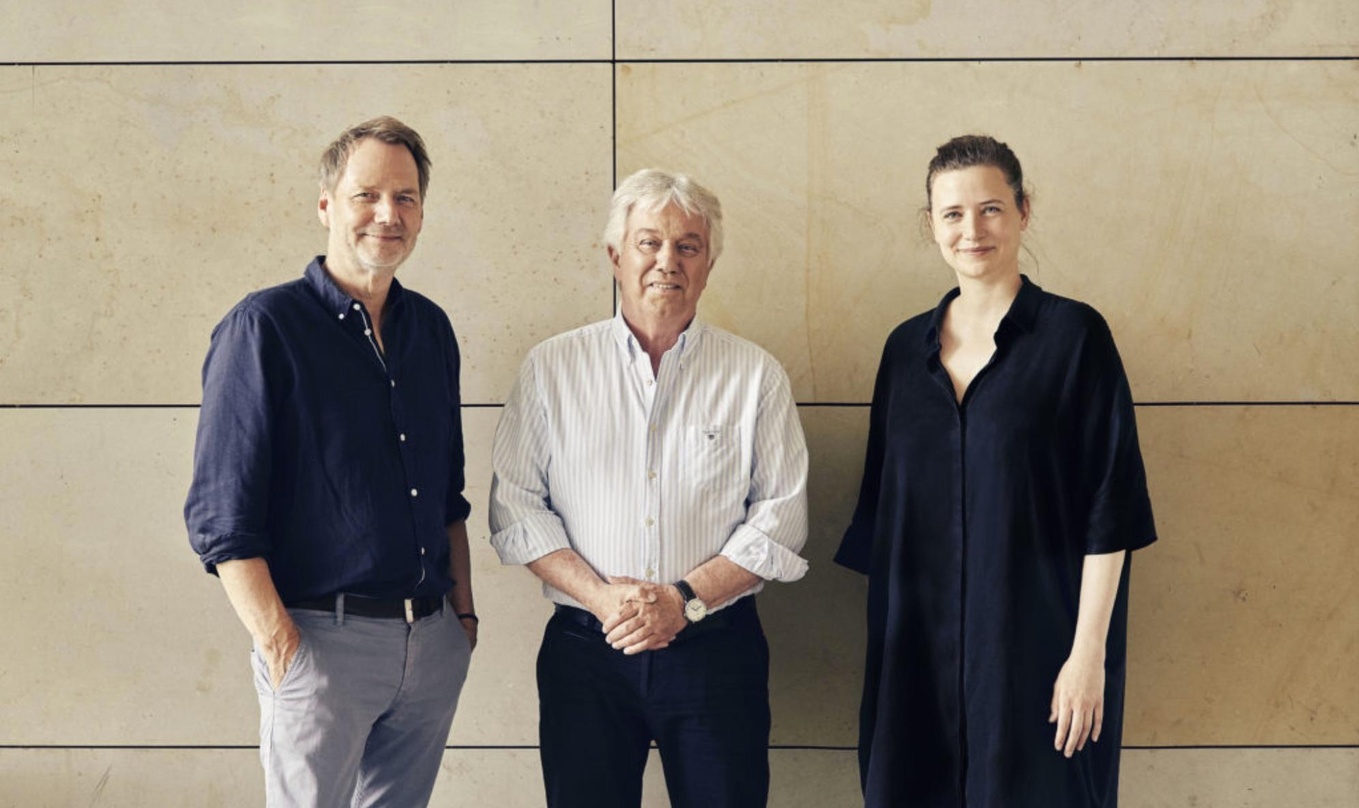 Bringen im Mai eine Autobiografie auf den Markt: Stefan Weikert (Verleger Edel Books), Rolf Zuckowski und Constanze Gölz (Programmleitung Edel Books)