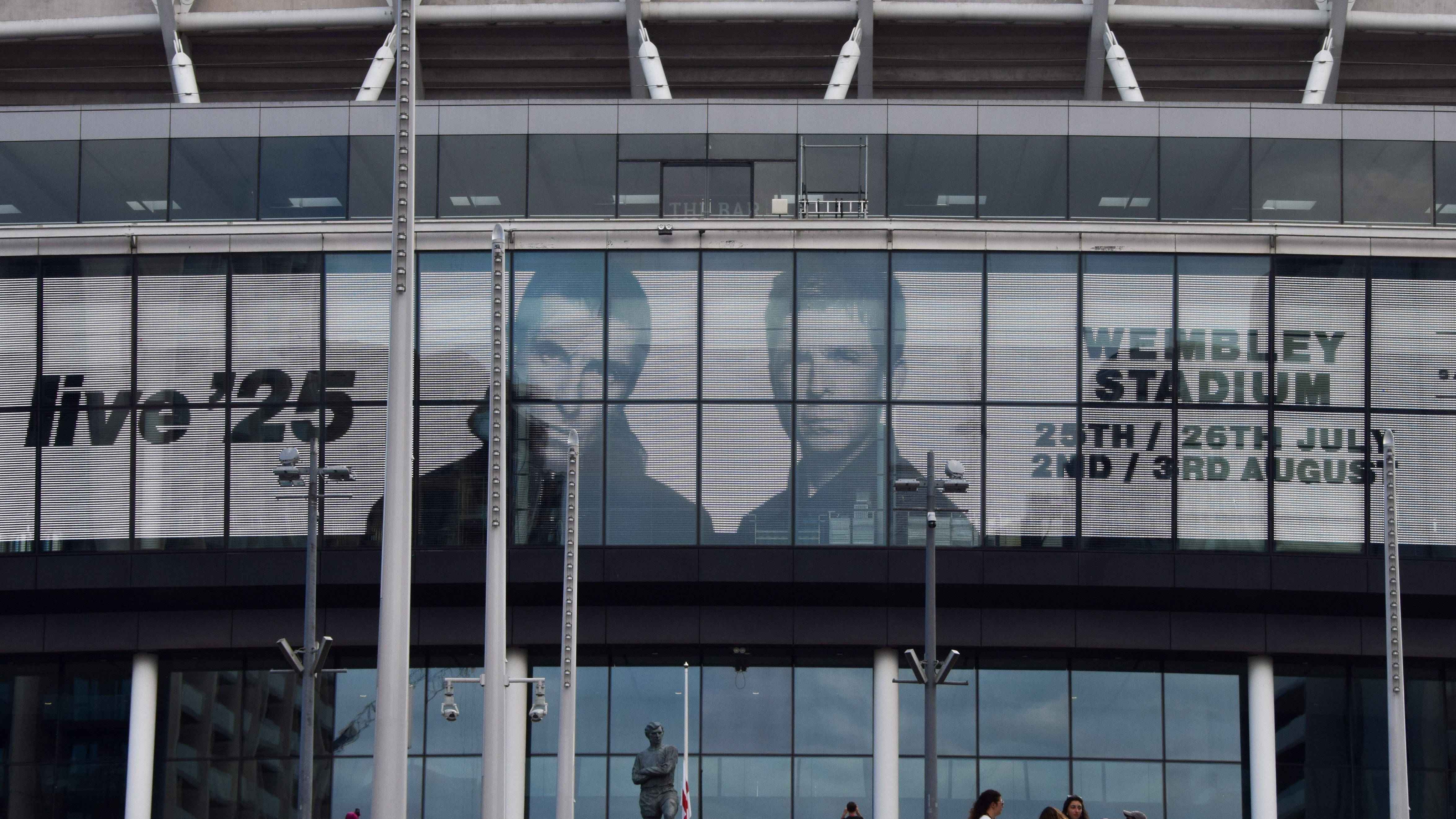 a03528de e09e 49f1 ac11 6f4be010c1cb Auf das Wembley Stadium projiziert: Die ursprünglichen Termine der London-Konzerte von Oasis.