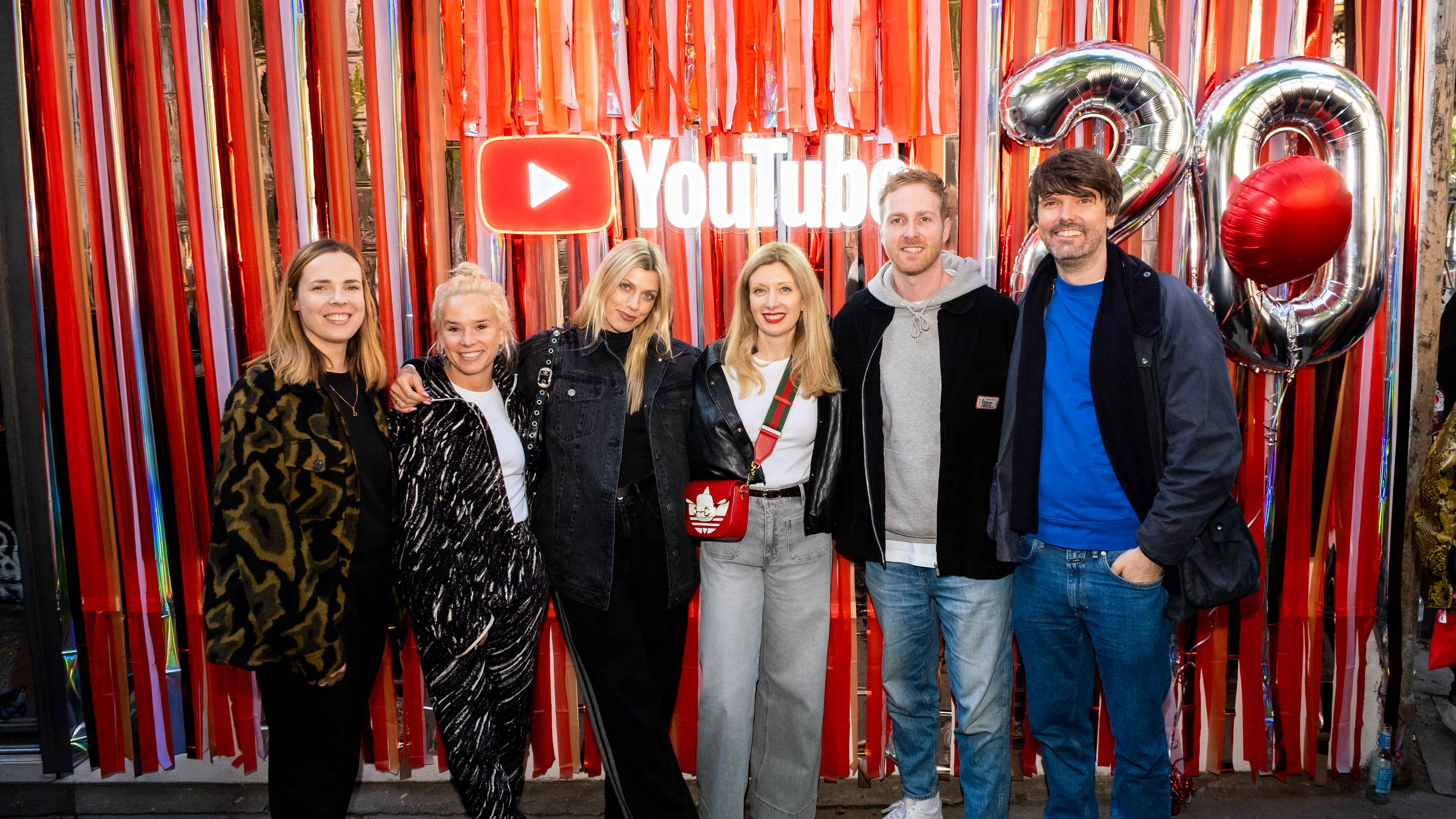 Feierten bei der Reception auch 20 Jahre YouTube (von links): Lisa Steinigk (Senior Marketing Manager YouTube), Kiki Ganzemüller (Music Partnerships Manager Google), Dina Moenster (Artist ...