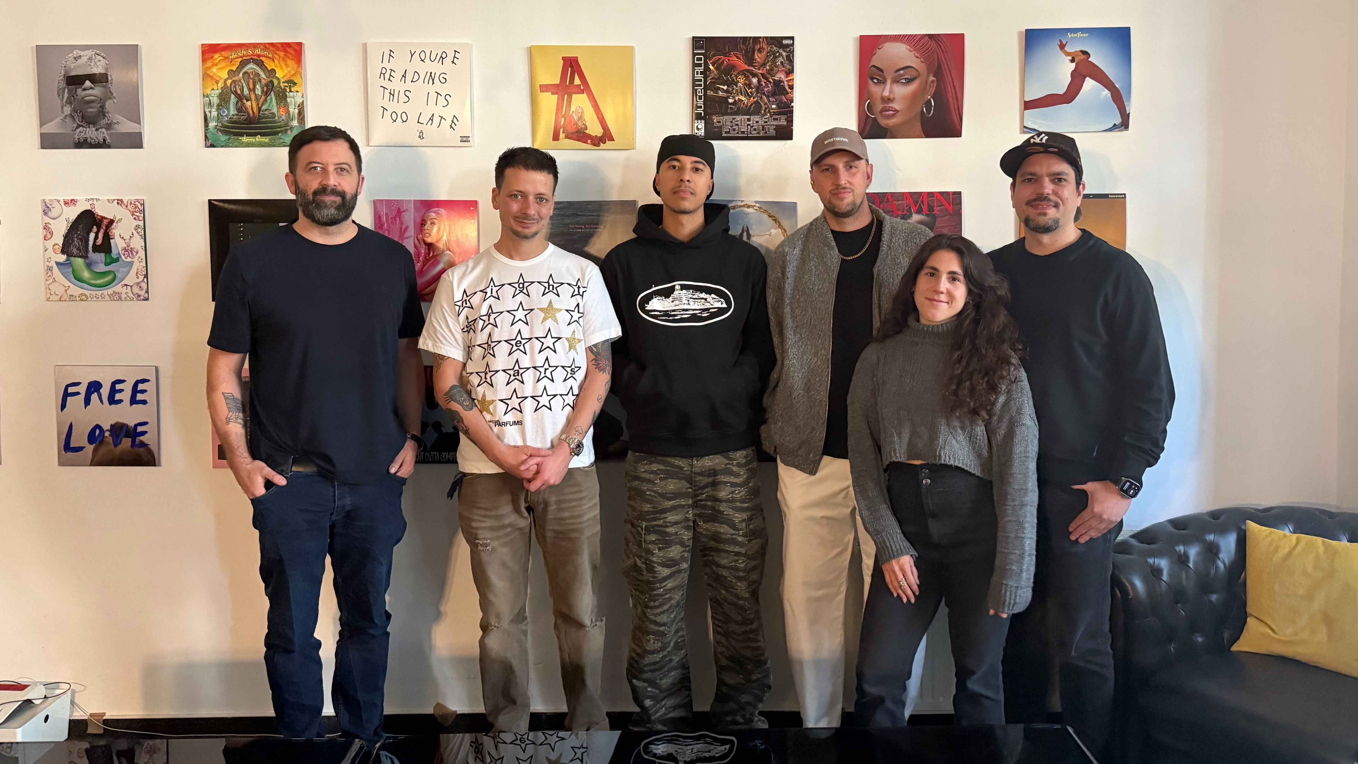Nun ein Team (von links): Tobias Herder (Hyper Soda), Gregor Seyffarth (Jubilate), Luis (Artist), Patrick Max Fuhrmann, Gabriela Weissenberg und Jorin Zschiesche (alle Hyper Soda).