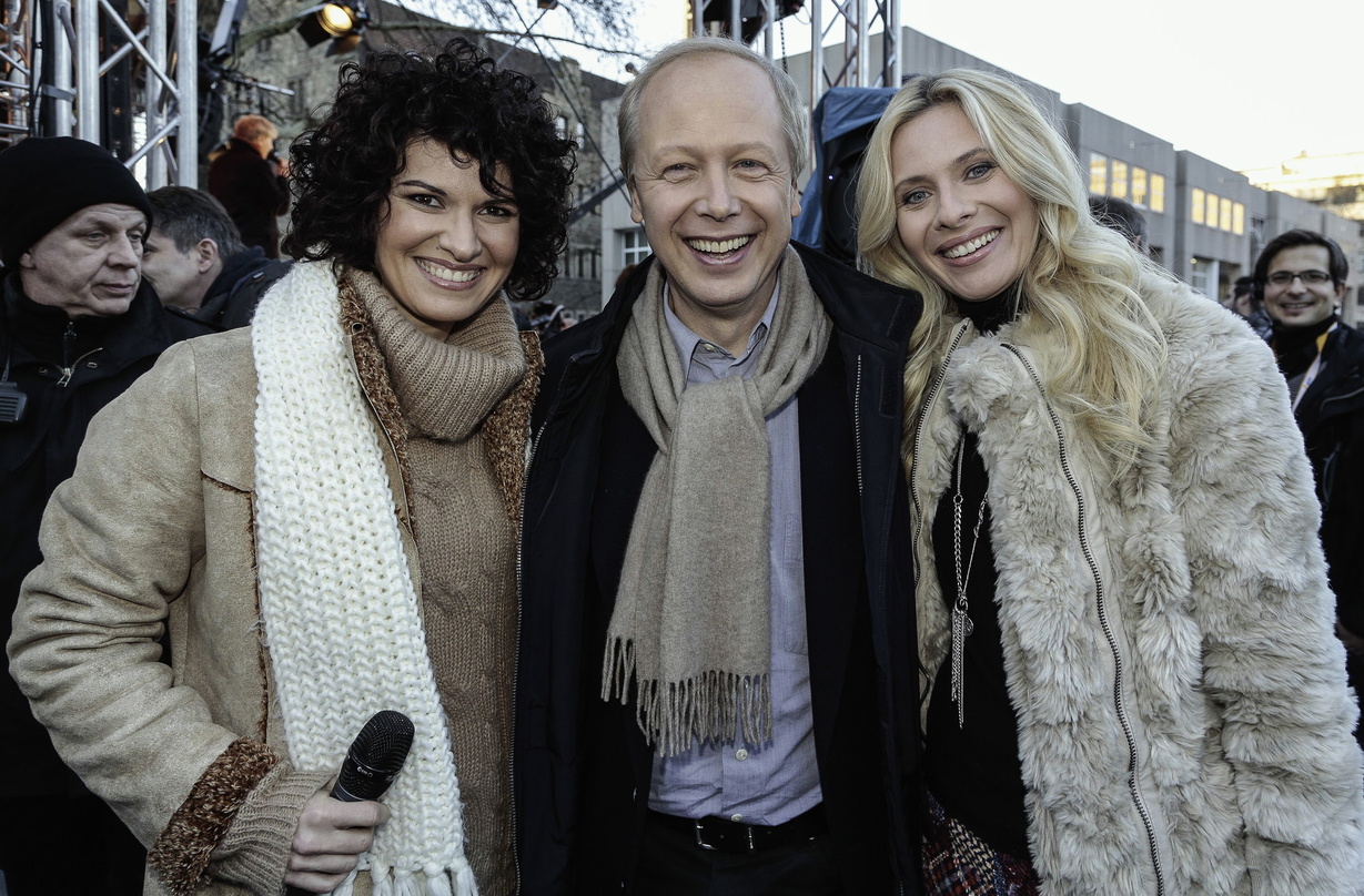 Hakten sich beim WDR-Intendanten Tom Buhrow unter: Anne Lindt (links) und Kim Bennett