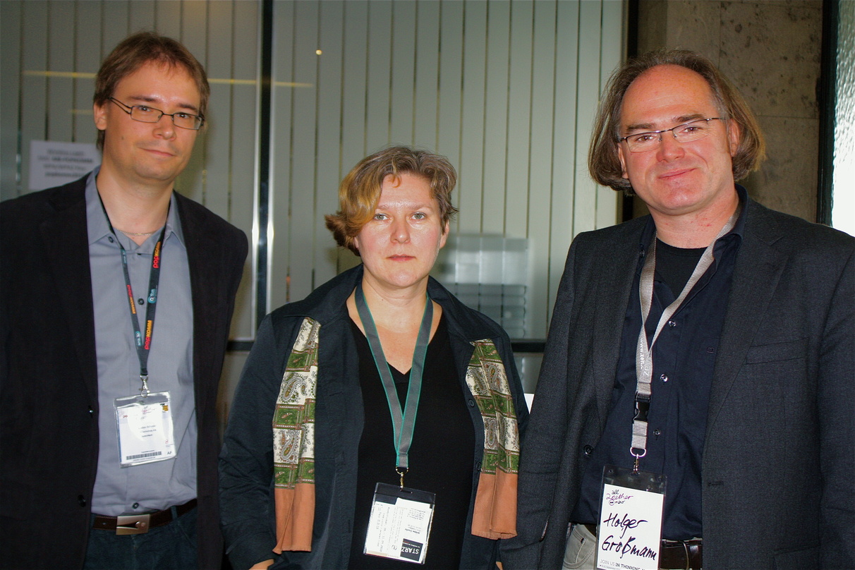 Stellten die neue Megasoftware vor: Sebastian Schmidt (Bach
Technology, l.), Bettina Schasse de Araujo (Piranha Musik
& IT) und Holger Großmann (Fraunhofer IDMT)