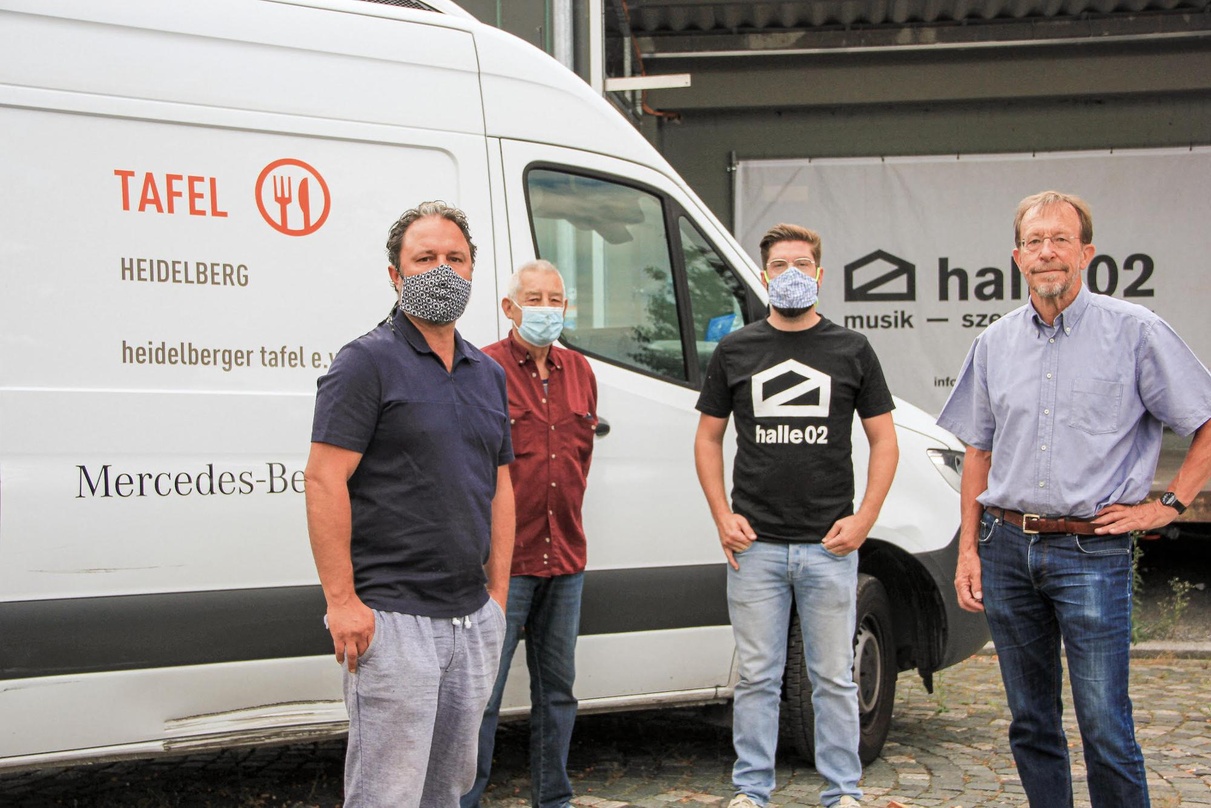 Überbringer und Empfänger der Spende (von links): Hannes Seibold, Manfred Heuser, Felix Grädler und Wolfgang Hagmann