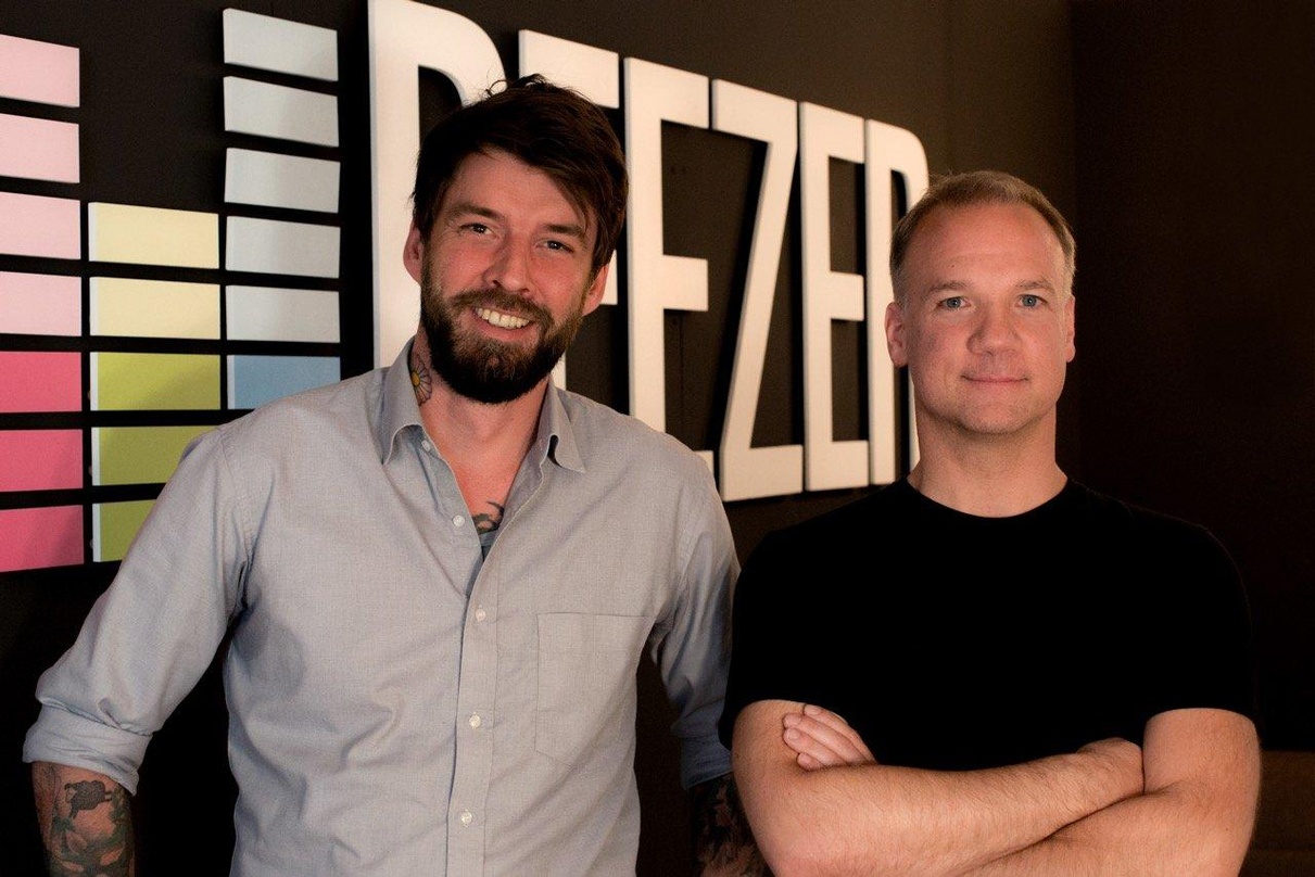 Freuen sich auf die Zusammenarbeit bei Deezer: Gero Langisch (Senior Sales Manager GSA, links) und Ralph Pighin (Vice President Continental & Eastern Europe)