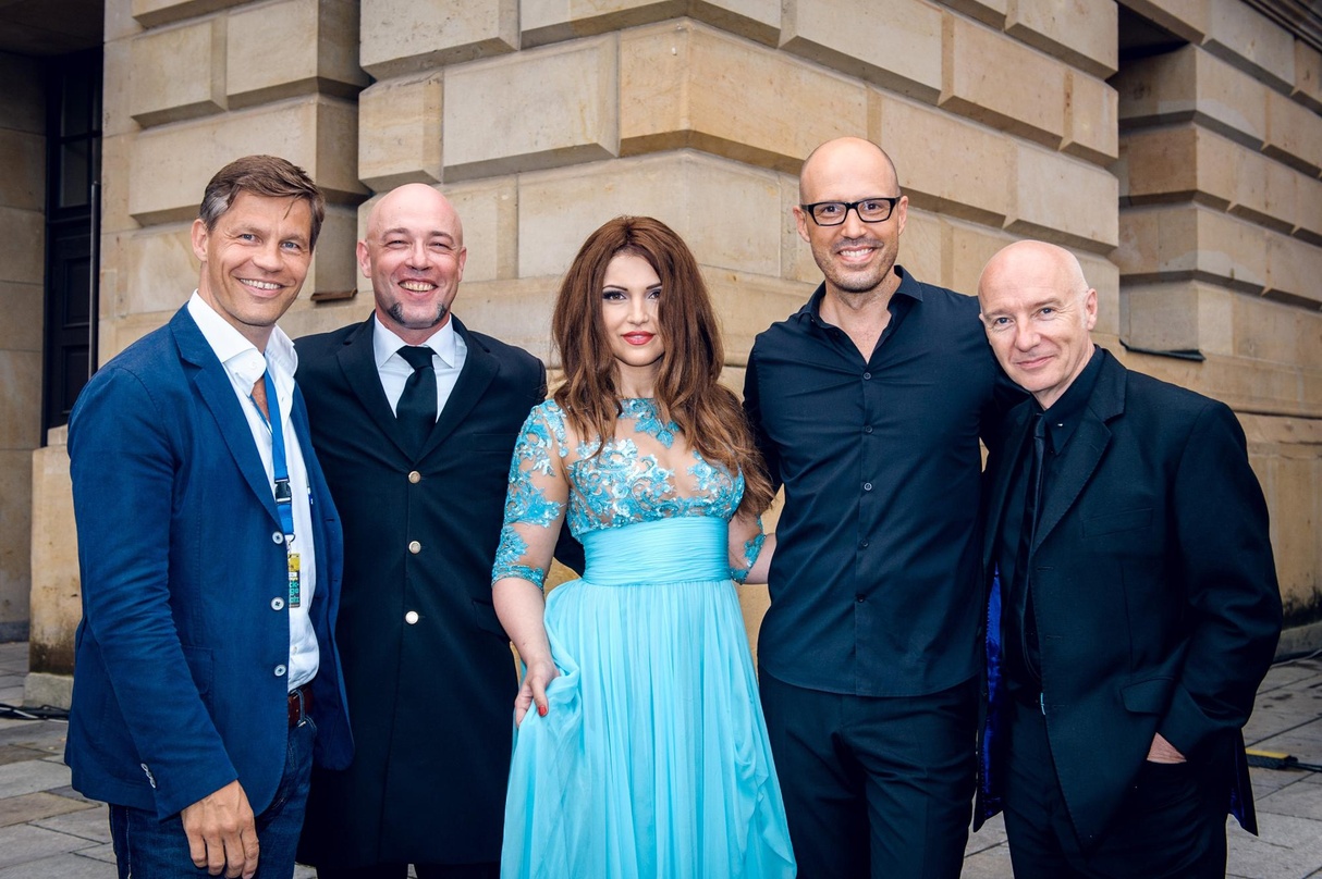Mit Schiller beim Classic-Open-Air in Berlin (von links): Frank Briegmann (President Central Europe & DG Universal Music International / Chairman & CEO Universal Music Deutschland), der Gr...
