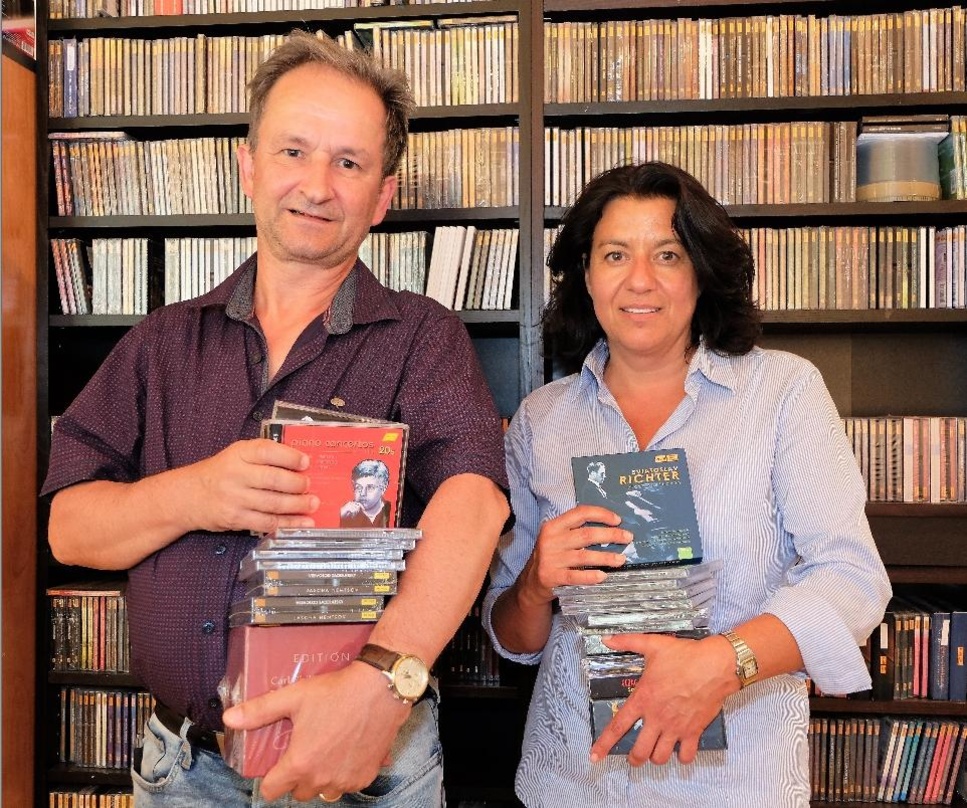 Will sich künftig Fragen der Gemeinwohl-Ökonomie widmen: Rike Everding, hier zusammenm mit Günter Hänssler, beim Start von Haenssler Alliance Distribution