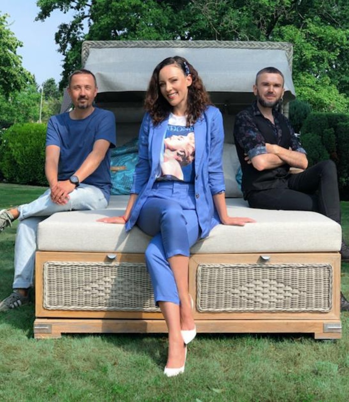 Wollen miteinander neue musikalische Wege gehen: Jasmin Wagner mit Henrik Guemoes (links) und Thomas Thyssen von Schubert Music