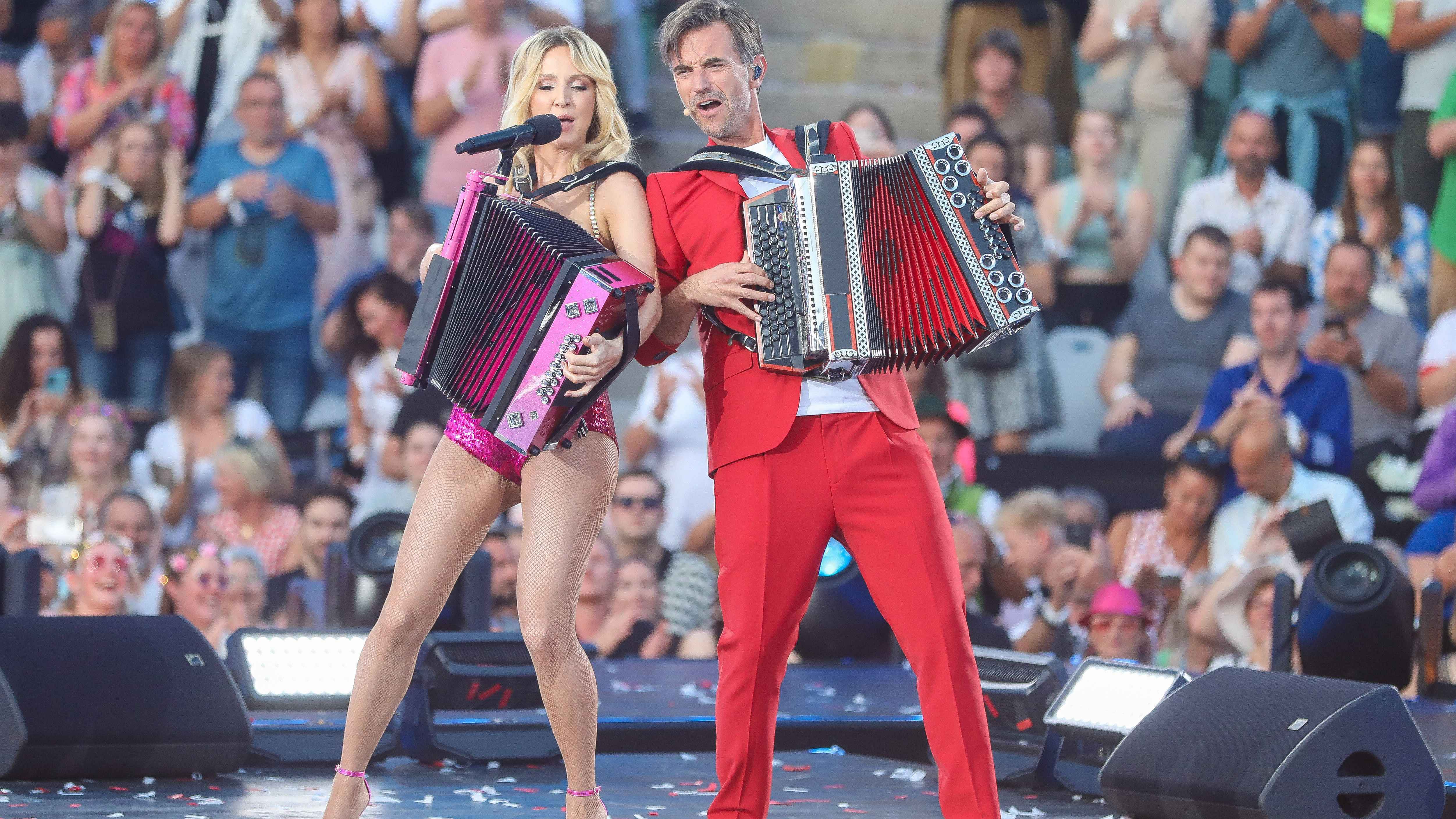 Zeigten in Kitzbühel ihr Können an der Steirischen Harmonika: Melissa Naschenweng und Florian Silbereisen.