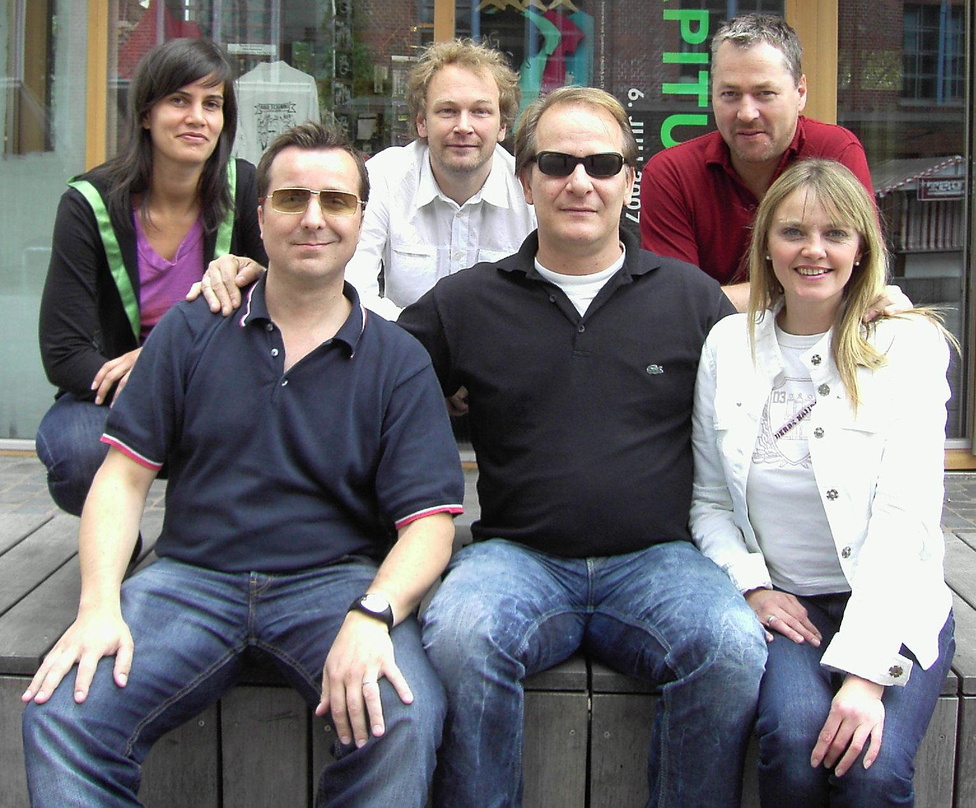Frischgebackenen Eurovisions-Experten (v.l.n.r.): Steffi Lange (MConnexion), Helge Hinrichs, Julian-Denis Höger (MTunes), Klaus Balzer, Michael Ratelbeck und Linda Balzer (Highball)