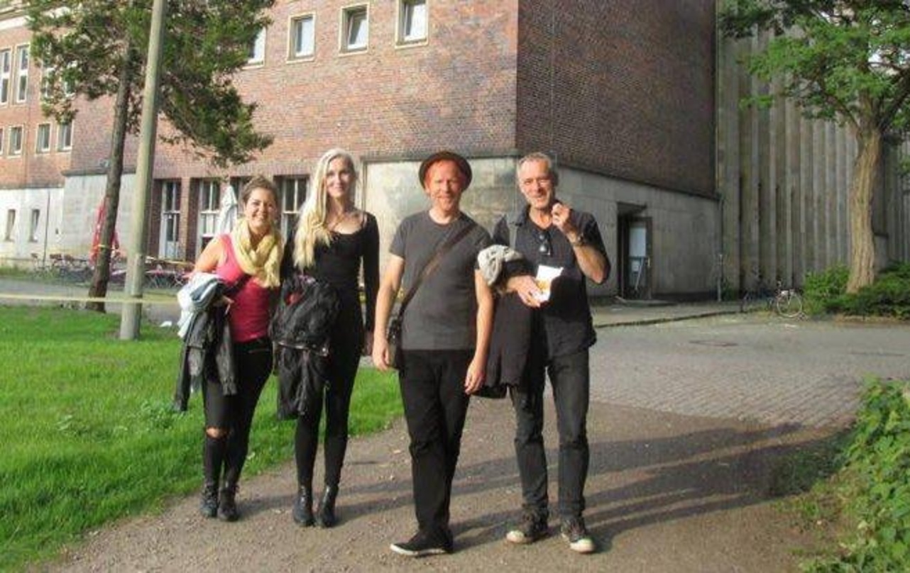 Mischten mit bei "Songs By The Wall" (von links): Julie Hugsted, Anna Bell Bentholm-Jensen, Initiator Flemming Borby und Lars Attermann ...