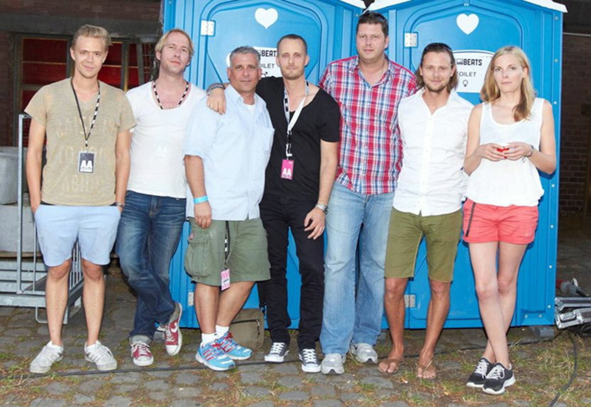 Bei der Premiere von MTV Mobile Beats vor Ort (von links): Alexander Krahlisch (Booking Meltbooking), Klemens Wiese (Senior Manager Venuevermarktung & Events Gemeinsame Sache), Jörg Schief...
