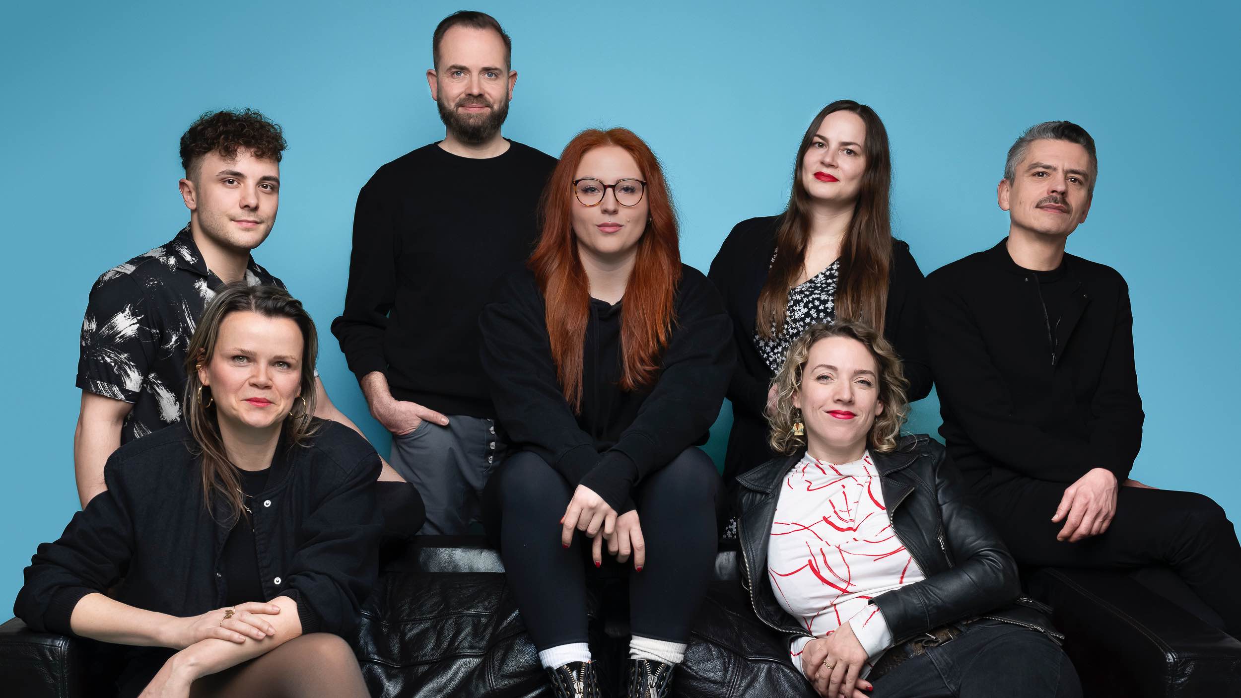 Bilden Vorstand und Beisitz beim Verein zur Förderung der Popkultur (von links): Paul Schäfer, Josefine Nowack, Stephan Hengst, Lisa Greve, Sabine Leibig, Beatrice Adasz und Martin Lippert...