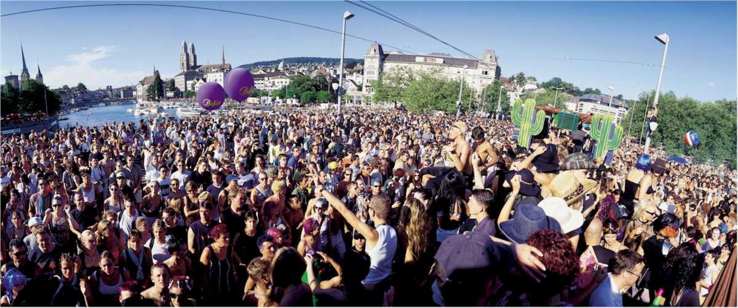 Können nun die Reise nach Zürich buchen: Raver auf der Street Parade