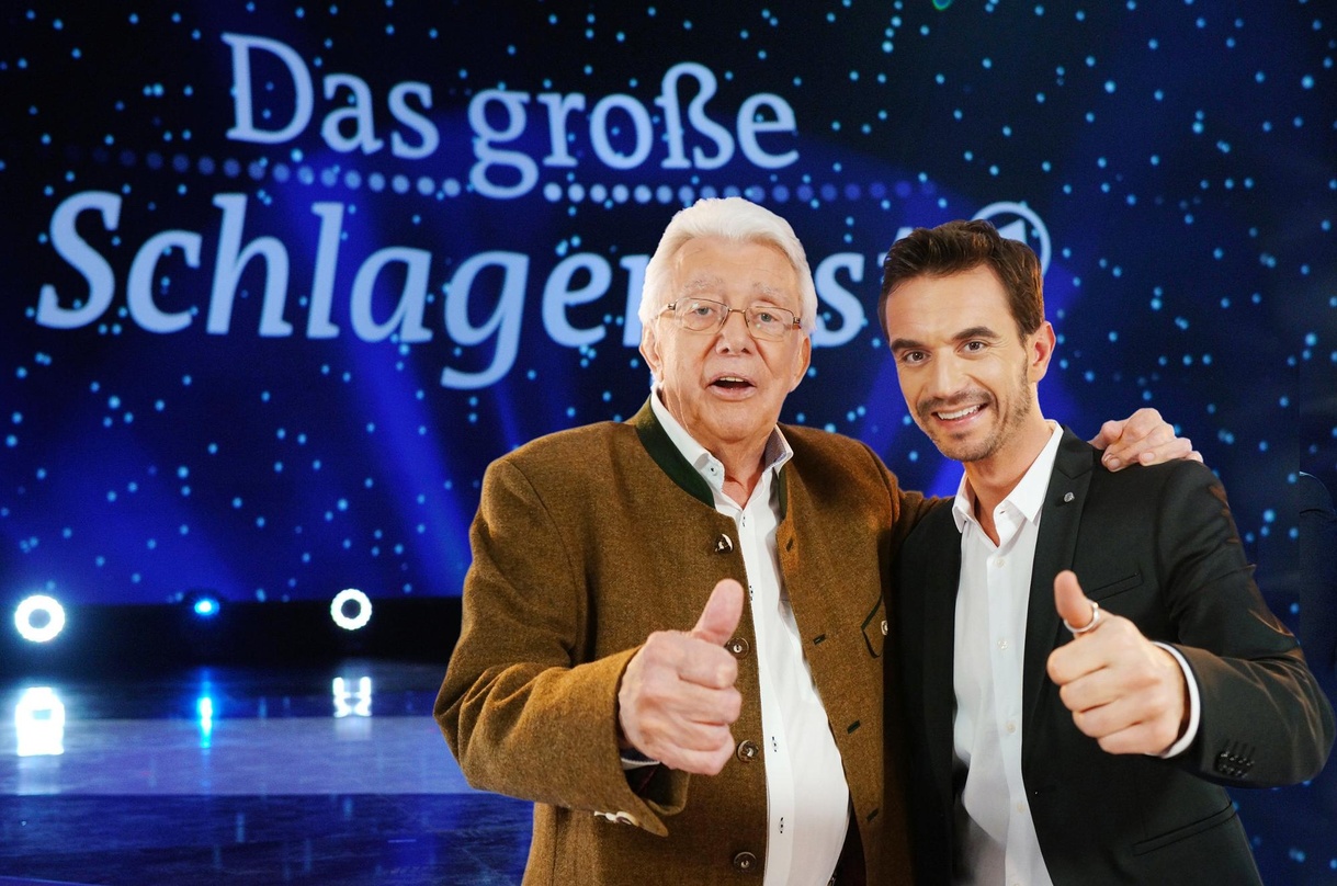 Kündigten die Live-Acts beim "Großen Schlagerfest" an: die Moderatoren Dieter Thomas Heck (links) und Florian Silbereisen