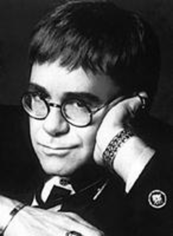 "Seit wann zählt Playback als live?": Elton John
