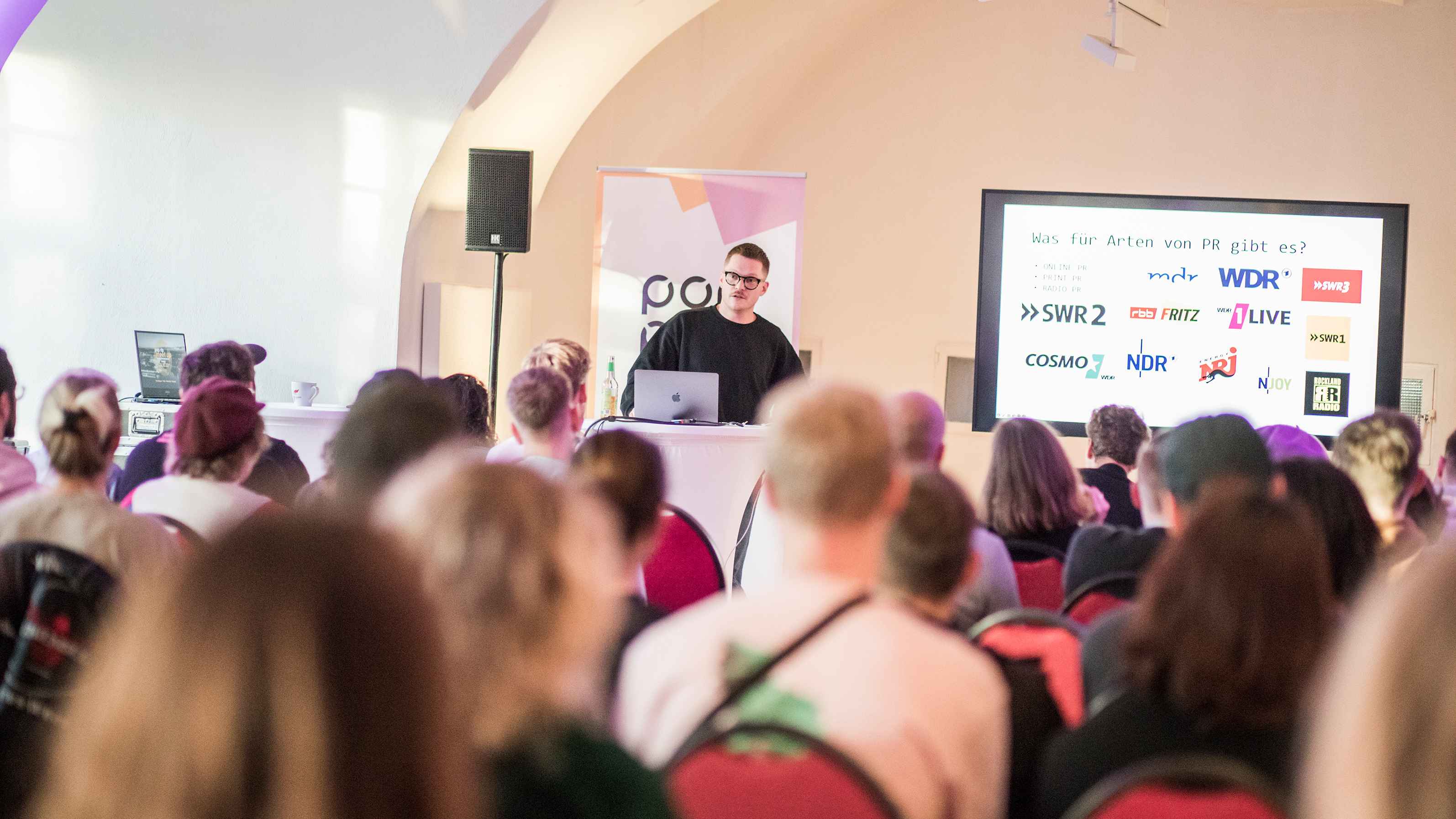 Neben den Schwerpunkten der Popkulturförderung sowie der Vernetzungen von Musikerschaffenden und Akteur:innen der Branche bietet pop rlp auf seinem Music Summit am 6. Oktober 2024 zudem Ke...