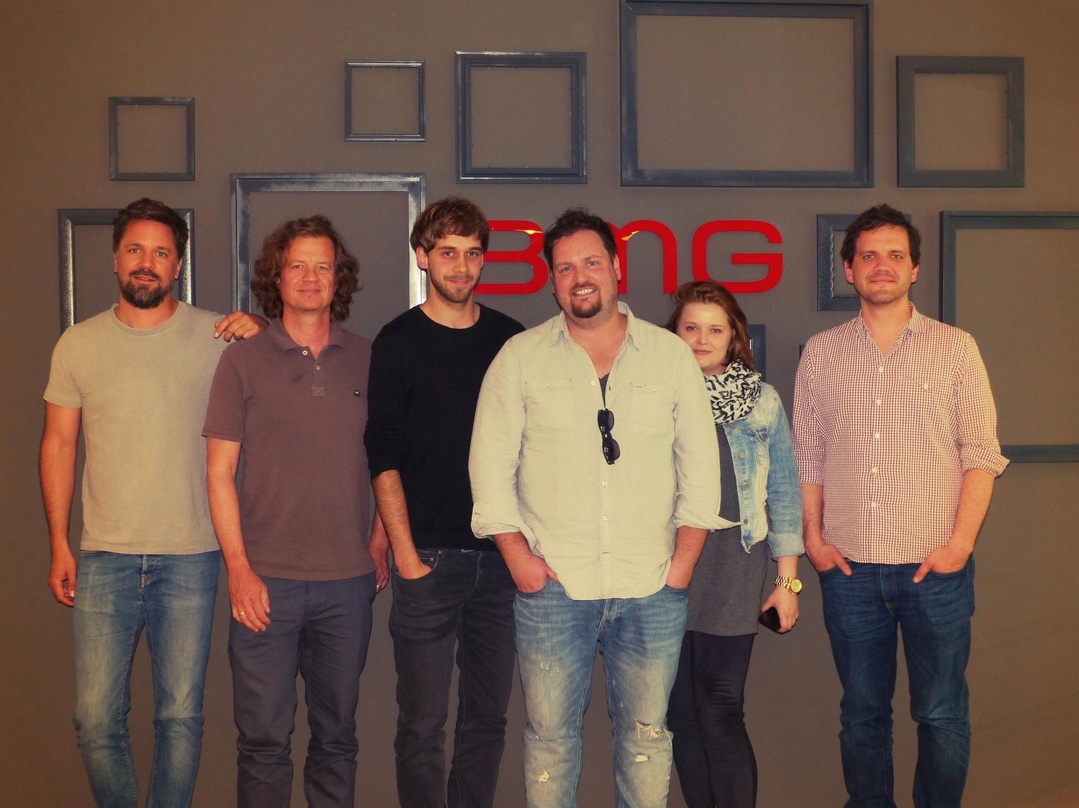 Arbeiten weiter zusammen (von links): Maik Pallasch (Managing Director BMG GSA), Rechtsanwalt Andreas Lichtenhahn, Florian Schrödter (Manager A&R BMG Germany), Tom Olbrich, Sina Wahnschaff...