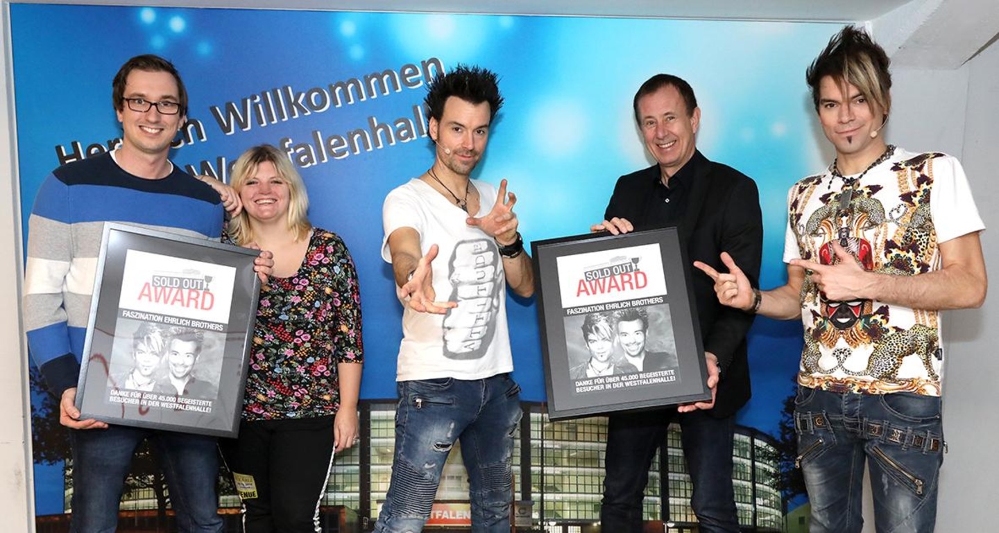 Bei der Verleihung (von links): Hinrich Buermeyer (P-Promotion), Jill Richter (Veranstaltungszentrum Westfalenhallen Dortmund), Andres Ehrlich, Jochen Meschke (Veranstaltungszentrum Westfa...