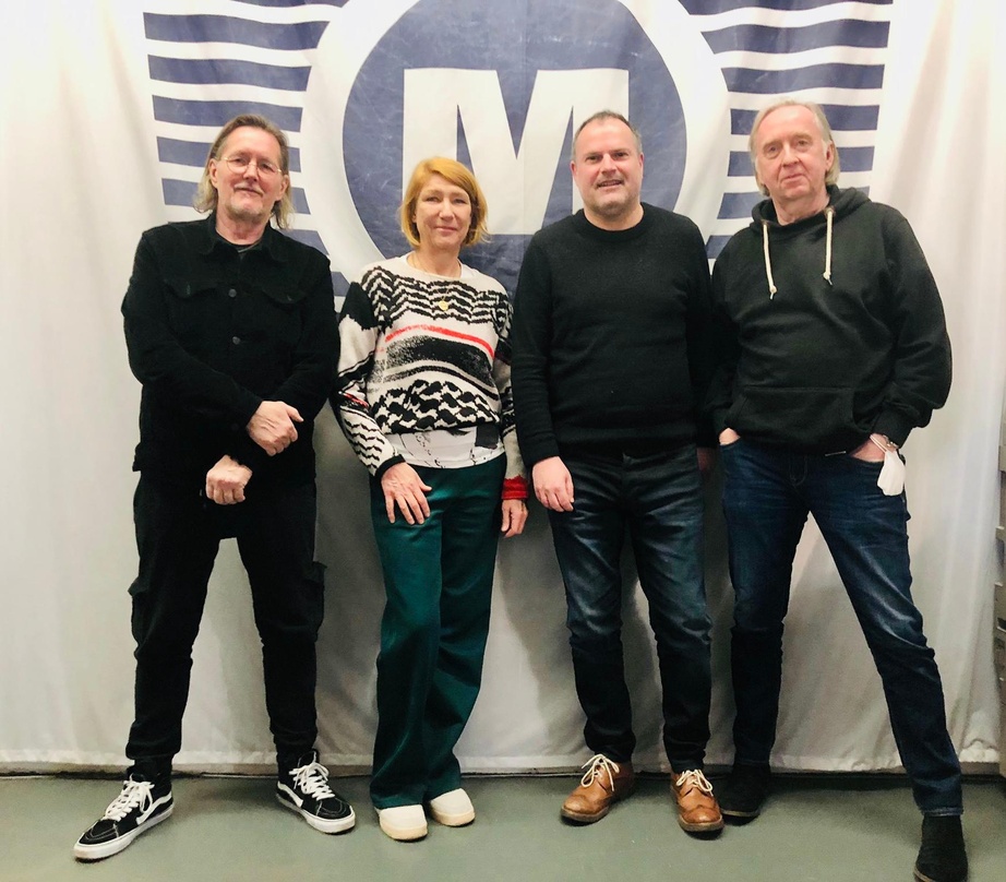 Arbeiten an einer neuen Albumveröffentlichung (von links): Ingo Hauss (U96), Petra Husemann-Renner und Alex Hettler (beide Motor) sowie Hayo Lewerenz (U96)