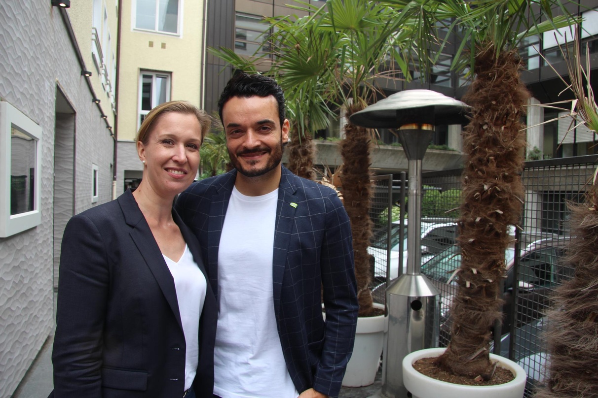ab4622cfc683fe220f0cbef8862edbe7e2836927ddbb95d69816d546e2c23807 Präsentierten das neue Album in München: Birte Goldbrunner (Telamo) und Giovanni Zarella