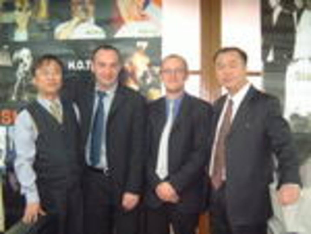 Wollen den asiatische Markt aufrollen (v.l.n.r.): James Lee (KWC), Carsten Goos und Arne Jürgensen (beide Mediaterm) sowie Paul Park (KWC)