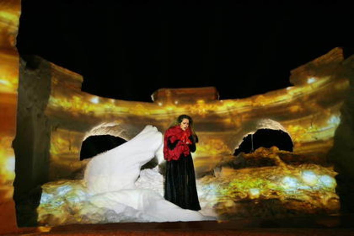 Vom See auf die Alm und zurück: die Bregenzer Festspielproduktion "Tosca"