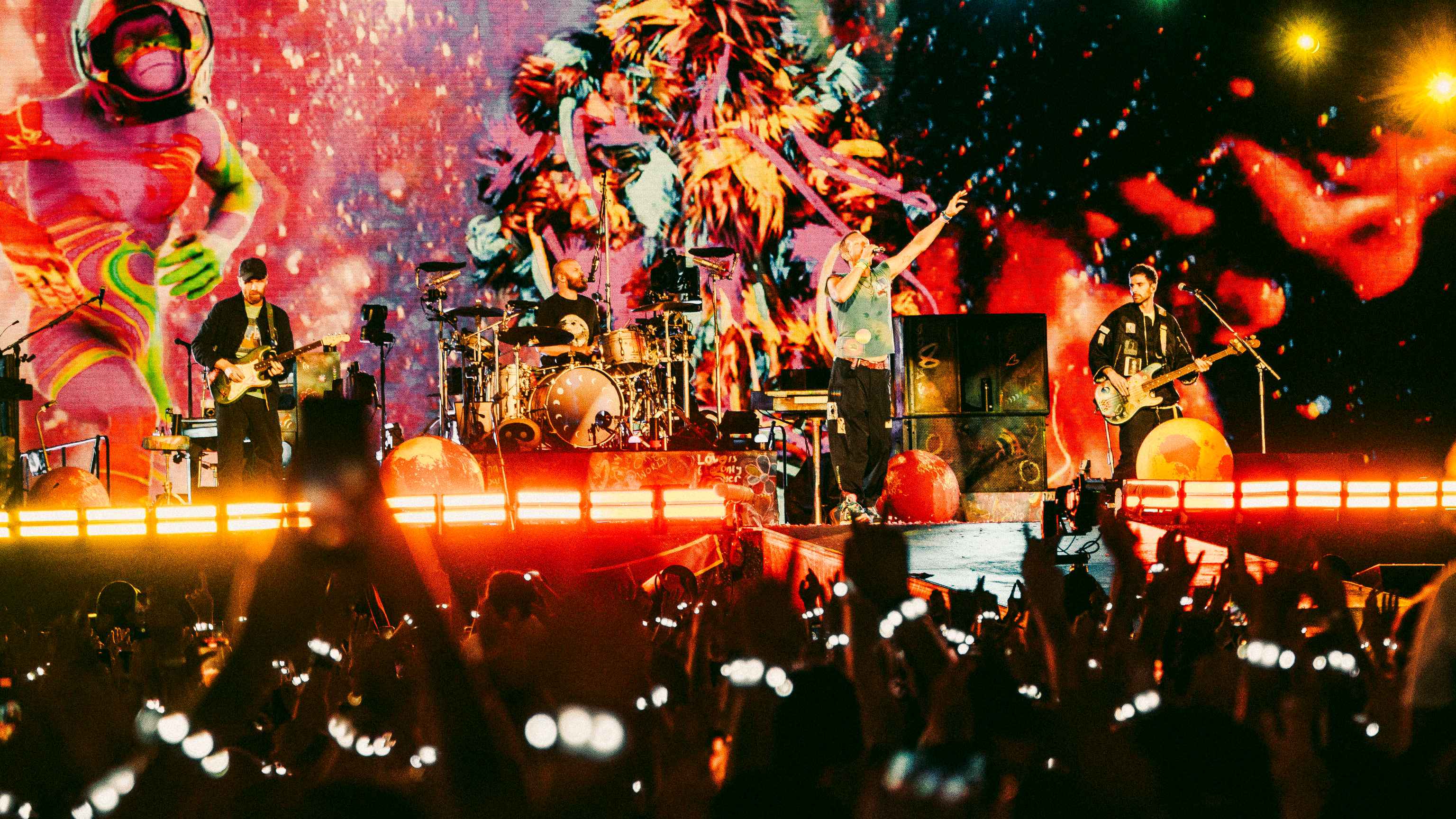 Sechster Streich der Briten: Coldplays "Moon Music" sichert sich Platz eins.