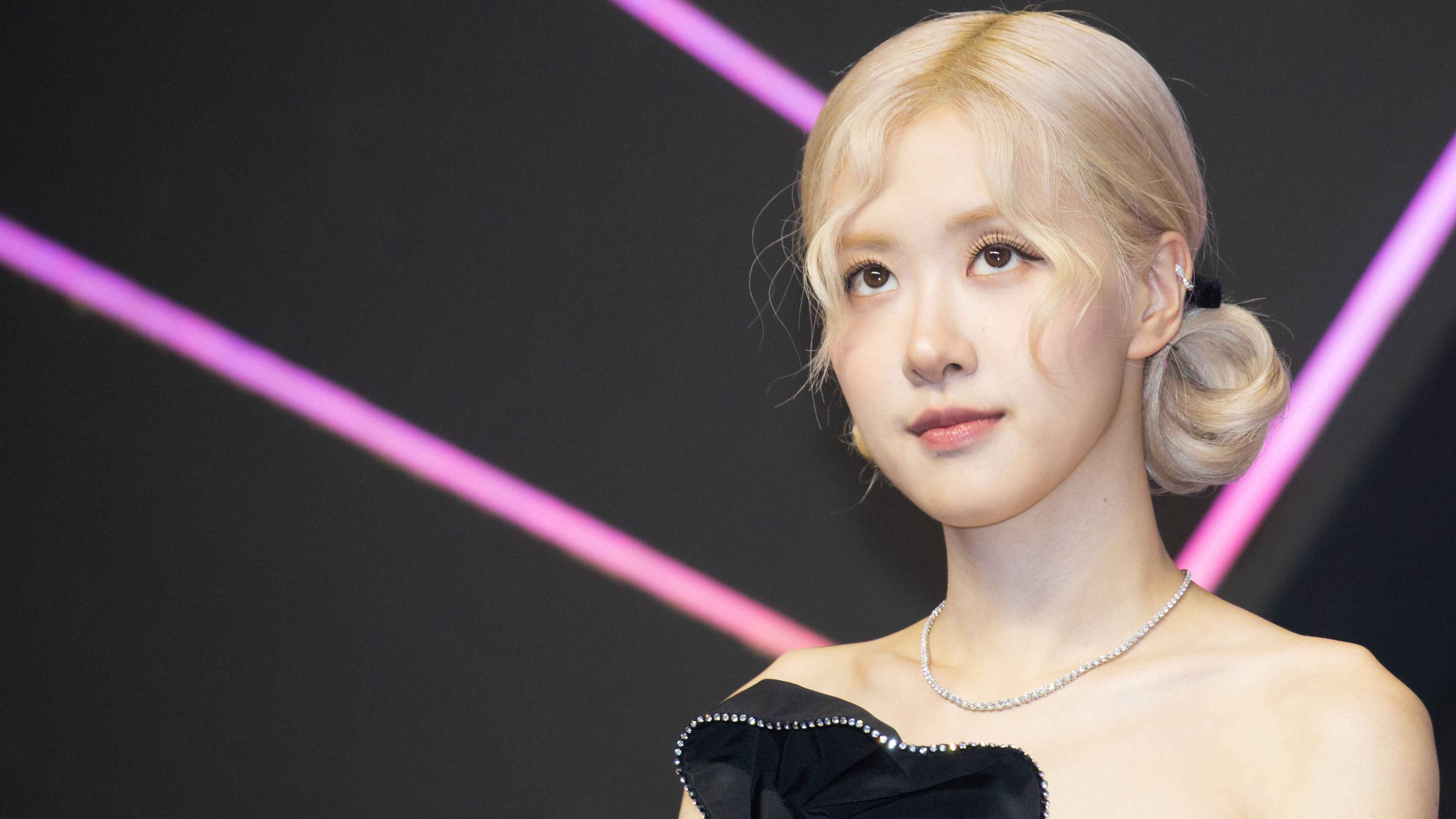 Hat mit Warner Chappell Music einen neuen Verlagspartner gefunden: Rosé, hier bei einer Filmpremiere im August 2024 in Seoul.