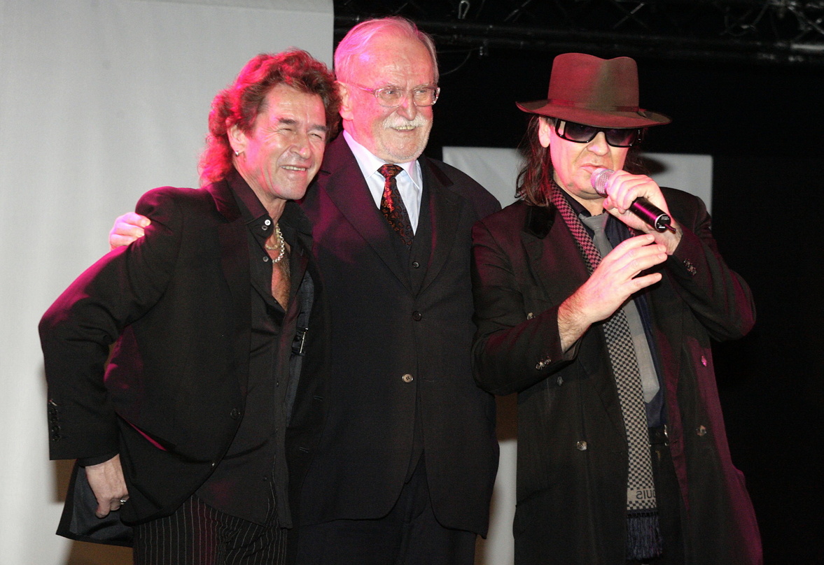 War immer ein Freund der Künstler: Fritz Rau (Mitte), hier mit Peter Maffay (links) und Udo Lindenberg bei der LEA-Verleihung 2007