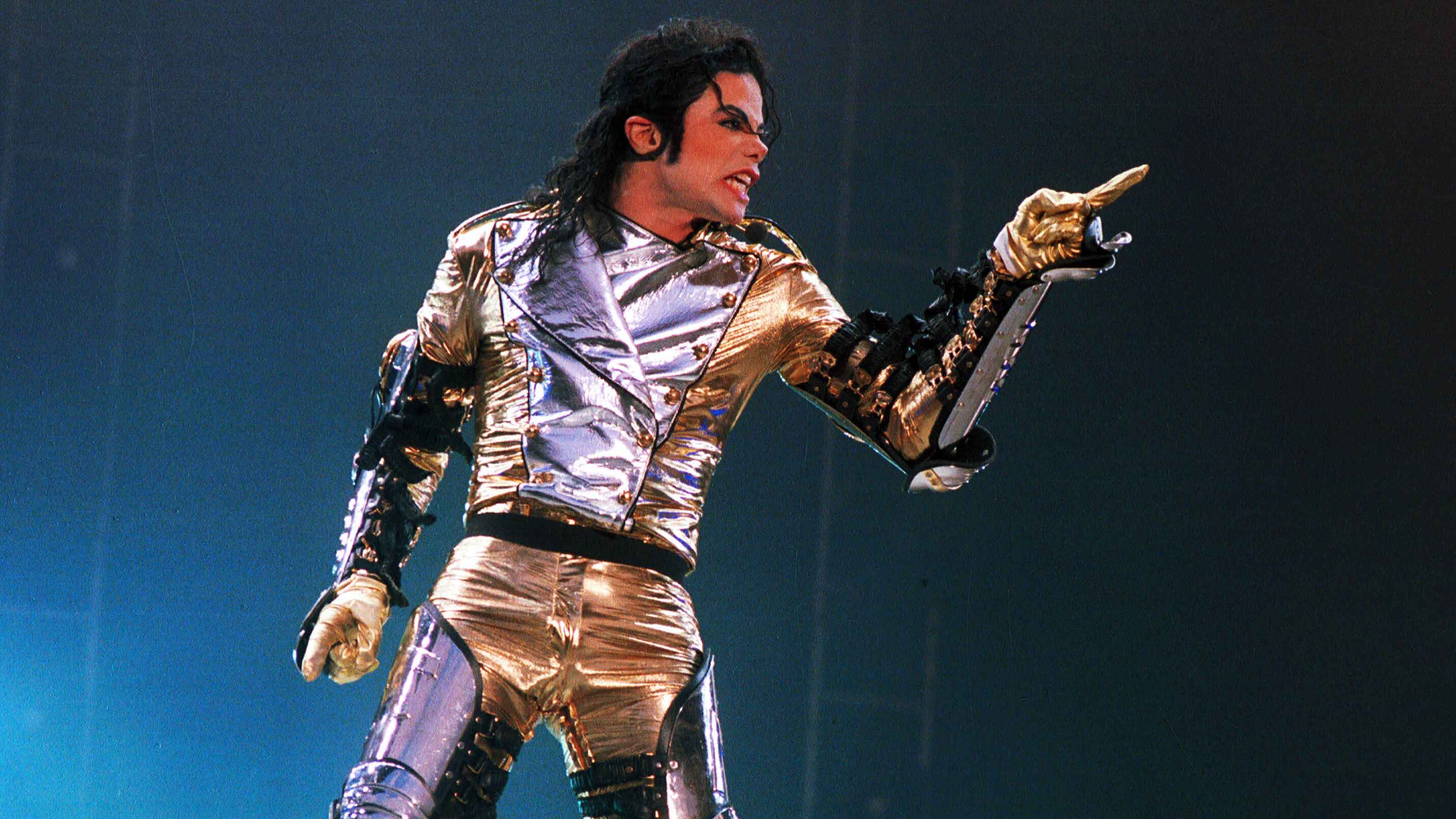 Mit ihm lässt sich auch 16 Jahre nach seinem Tod viel Geld verdienen: Michael Jackson, hier bei einer Show in Kopenhagen 1997.