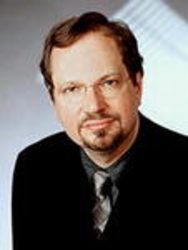 b0ef95b531f2ff06ac498702ddaa00459cd20ebe6a53160eda0b6f2af0ab888e Will einen Dachverband für alle: IDKV-Präsident Jens Michow