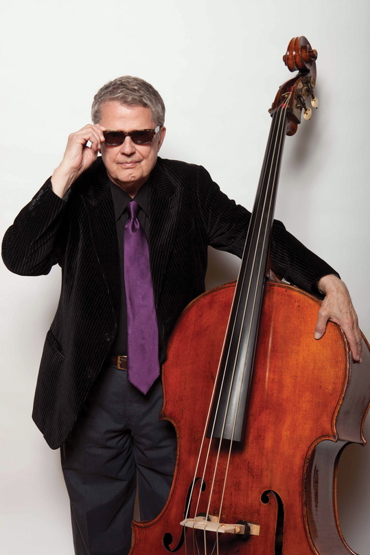 Spielt mit seinem Quartet West in Hamburg auf: Bass-Legende Charlie Haden