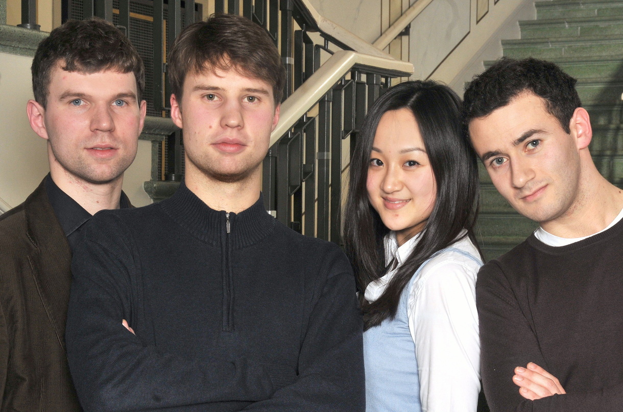 Überzeugten die Jury in Berlin (v.l.n.r): Hansjacob und Peter-Philipp Staemmler, Byol Kang und Boris Kusnezow