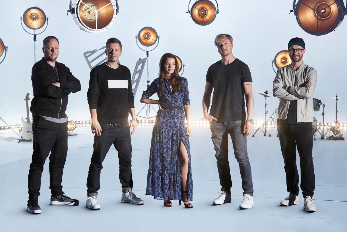 Spot an für The Voice Of Germany 2017: Die Jury-Mitglieder (von links) Smudo, Michi Beck, Yvonne Catterfeld, Samu Haber und Mark Forster