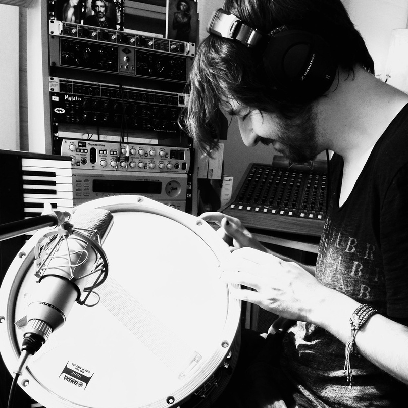 Ist als Produzent, Songwriter und Mixing Engineer vielseitig beschäftigt: Philipp Schwär