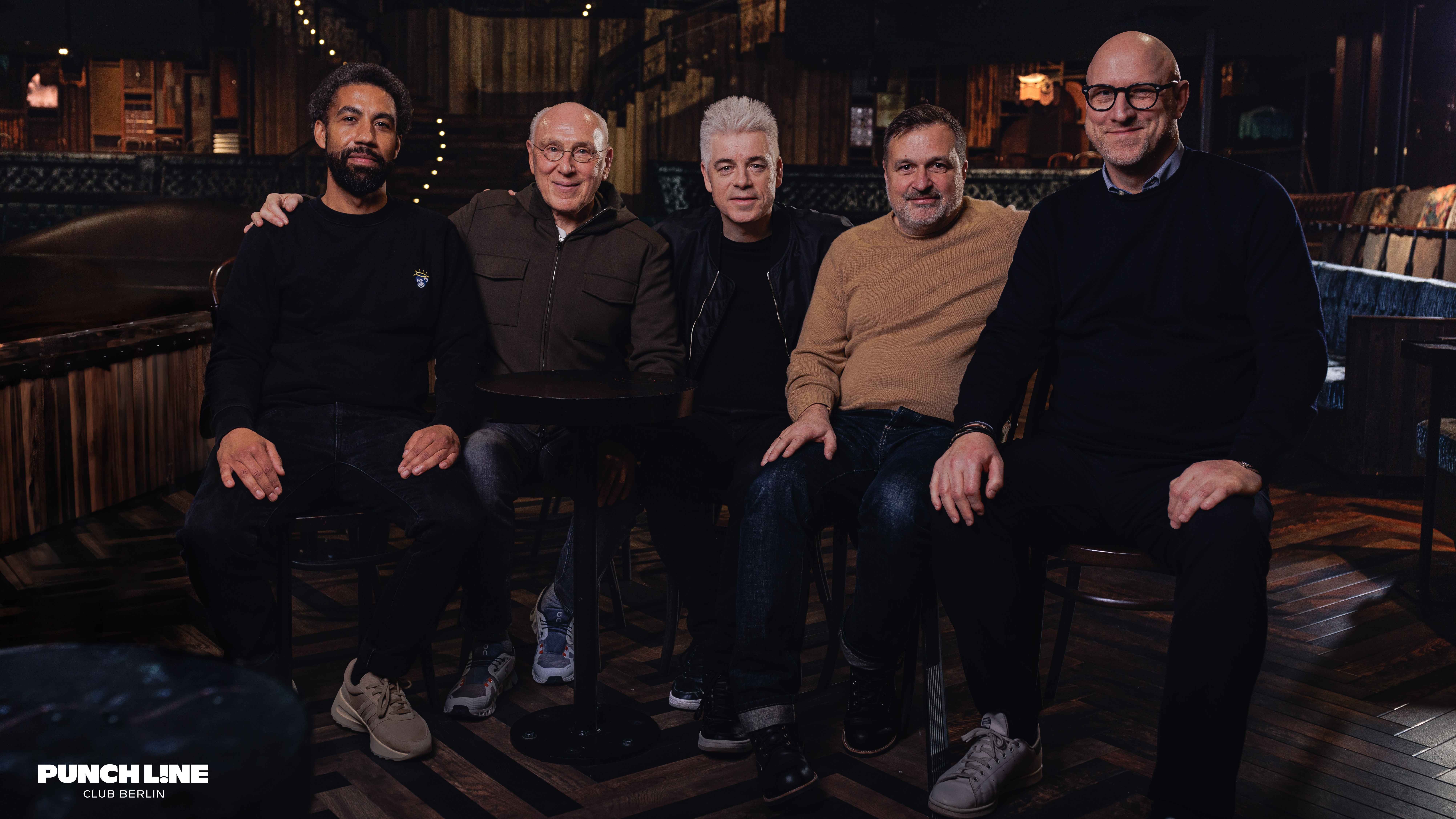 Haben 2025 viel zu lachen (von links): Daniel De-Graft Asiedu (Live Nation), Marek Lieberberg (CEO Live Nation), Michael Mittermeier (Comedian, Berater/Kurator Punch Line Club), Robert Bür...