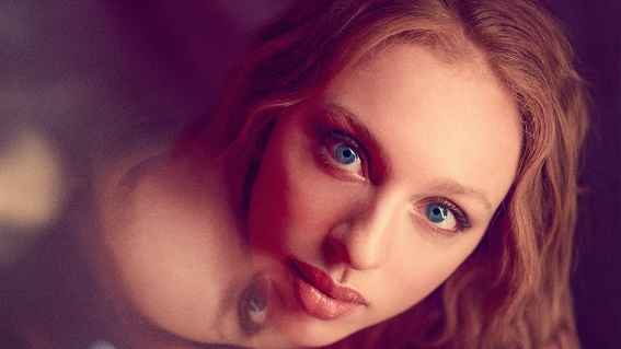 Neu bei Stars by Edel: Model und Sängerin Anna Ermakova.